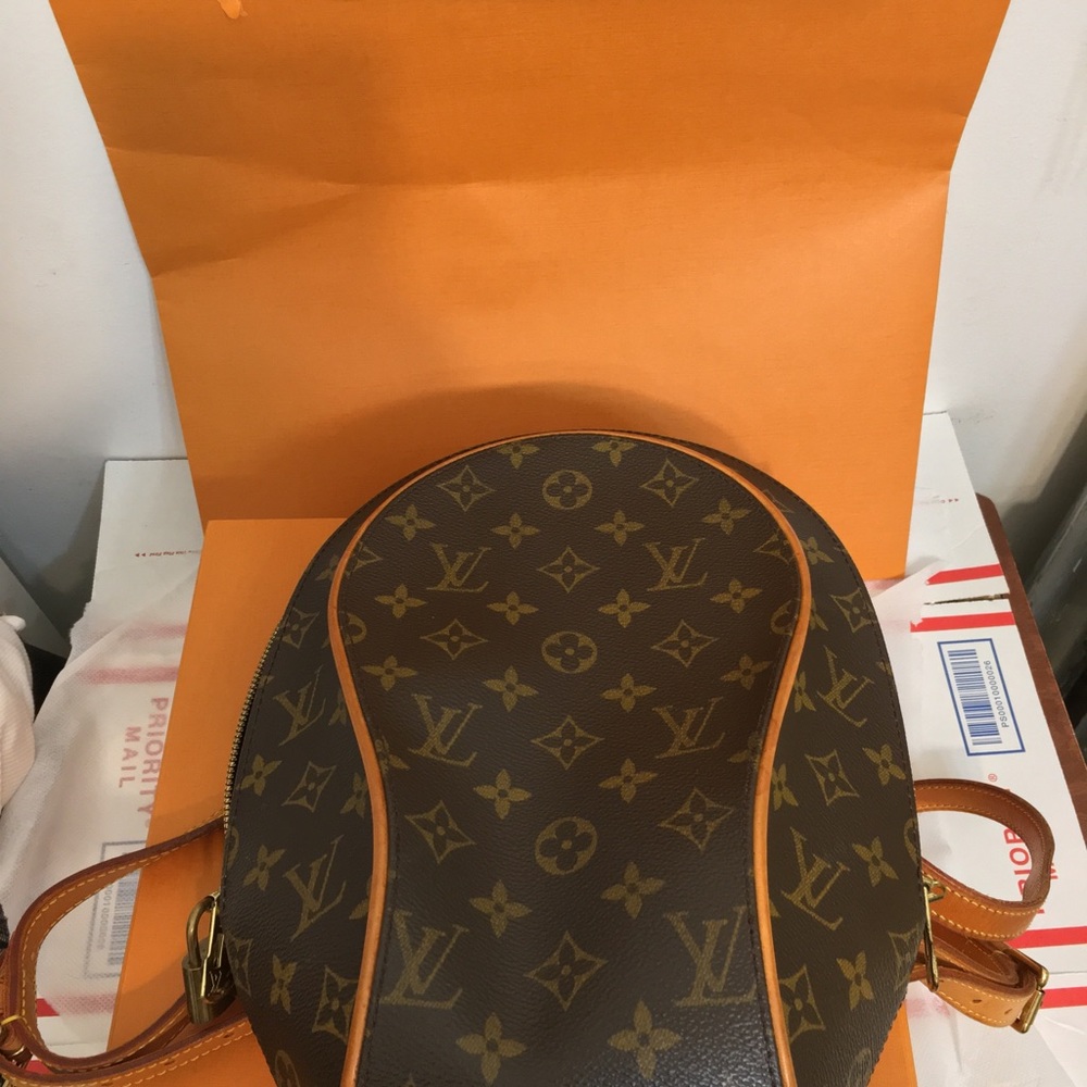 Louis Vuitton Monogram Ellipse Sac a Dos Backpack. With serial number Ml1001. - Picture 14 of 16